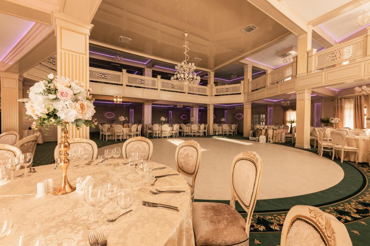 Valea Lupului  Hotel Coral מראה חיצוני תמונה