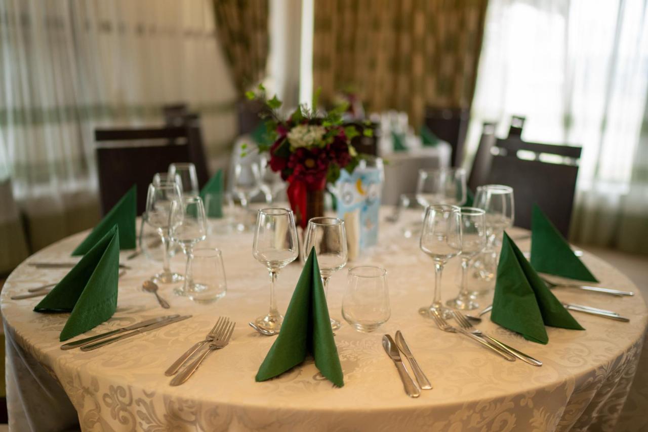 Valea Lupului  Hotel Coral מראה חיצוני תמונה