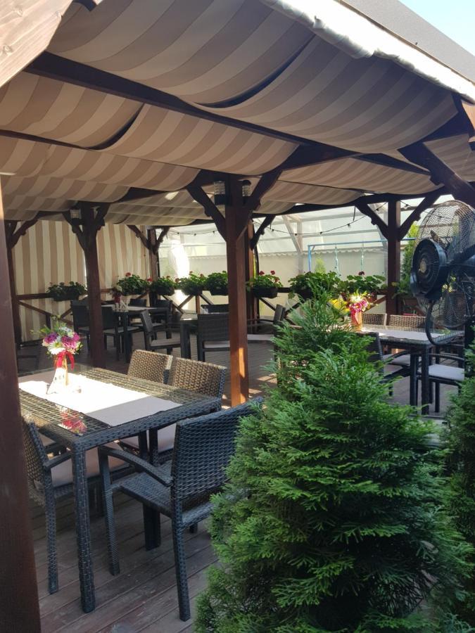 Valea Lupului  Hotel Coral מראה חיצוני תמונה